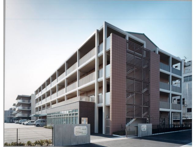 �Љ���@�l�������@���ʗ{��V�l�z�[����c�ėT��